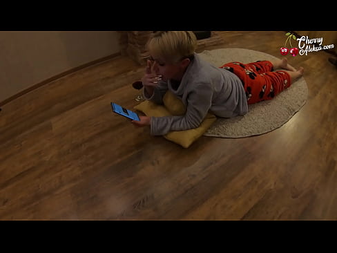❤️ Traks Blondīne sūc milzīgu locekli sūc un lēkā uz tā - anālais sekss ❤ Anāls video pie porno lv.hentaidude.ru ﹏